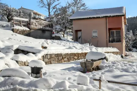 Maison à Gérardmer, Maison spacieuse près de Gérardmer avec vue sur le lac - L1061653