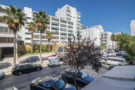 Appartement séduisant au cœur de Quarteira - 50 m² - Terrasse - Photo 21