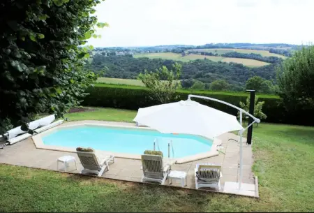 Villa à Mur de Barrez, Villa élégante à Mur-de-Barrez avec piscine privée - L1061682