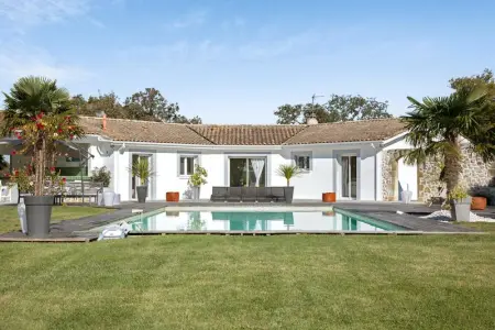 Villa à Saint Germain d'Esteuil, Villa charmante à Saint-Germain-d'Esteuil avec piscine privée - L1061807