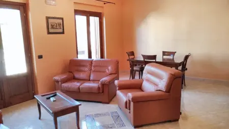 Charmant appartement avec vue sur la montagne, Appartement 4 personnes à Montagnareale - Photo 6