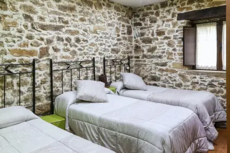 Maison spacieuse avec jacuzzi, vue sur la montagne et proche de Tineo - Photo 13