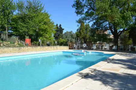 Villa à Laurac, Villa spacieuse à Laurac avec piscine partagée 160 m² - L1061826