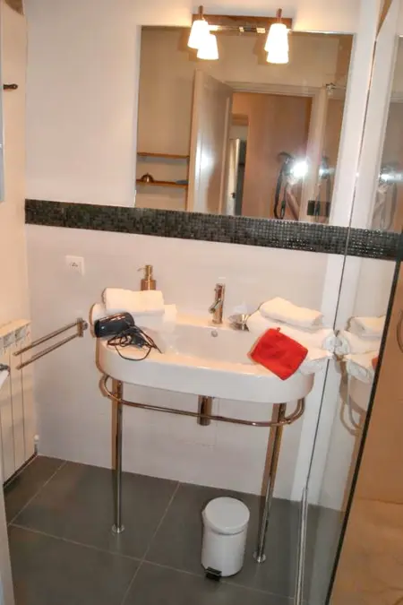 Villa spacieuse à Oppède avec piscine et vue imprenable - Photo 17