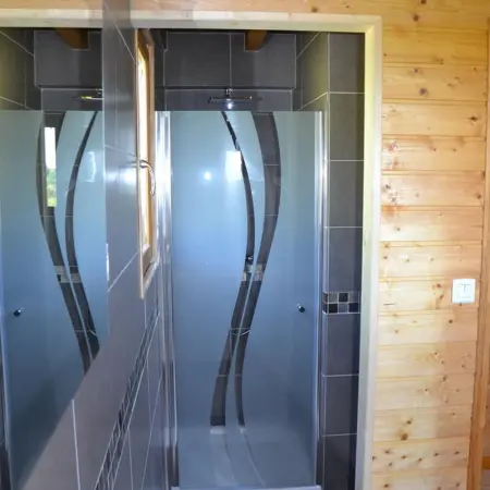 Chalet charmant à Saint-Gènes-Champespe avec parking privé - Photo 6