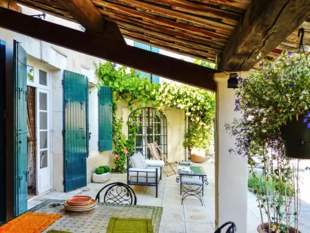 Maison de charme à Mollégès avec piscine privée - Photo 4