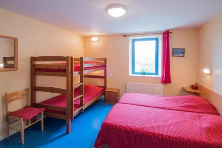 Grande maison conviviale à Saint-Côme-d'Olt avec jardin et cheminée - Photo 8