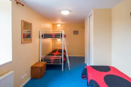 Grande maison conviviale à Saint-Côme-d'Olt avec jardin et cheminée - Photo 9