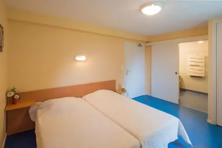 Grande maison conviviale à Saint-Côme-d'Olt avec jardin et cheminée - Photo 12