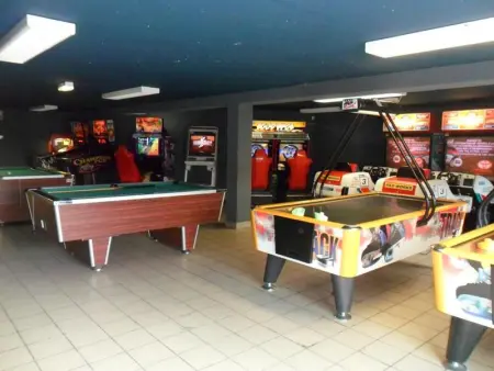 Bungalow confortable à Saint-Jean-de-Monts avec piscine - Photo 13