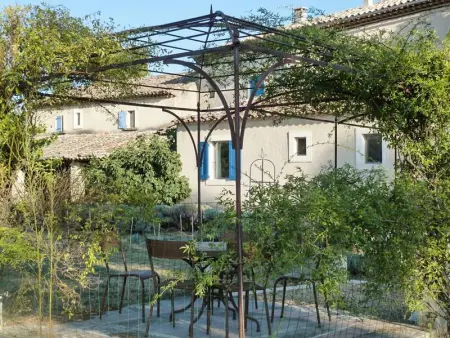 Maison charmante à Oppède avec vue sur la montagne - Photo 4