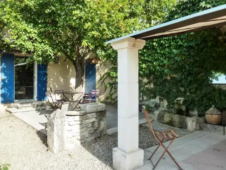 Maison charmante à Oppède avec vue sur la montagne - Photo 11