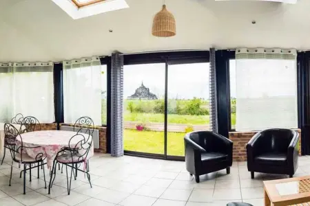 Maison de charme avec jardin à Courtils, proche du Mont Saint-Michel - Photo 2