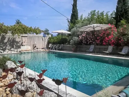Maison charmante à Oppède avec piscine partagée - Photo 11