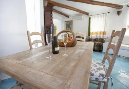 Maison chaleureuse près de Porto Rotondo avec piscine partagée - Photo 12