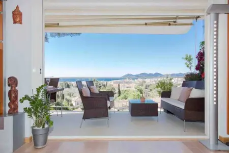 Appartement à Cannes, Appartement chic à Cannes, avec terrasse et cheminée, 83 m² - L1062087