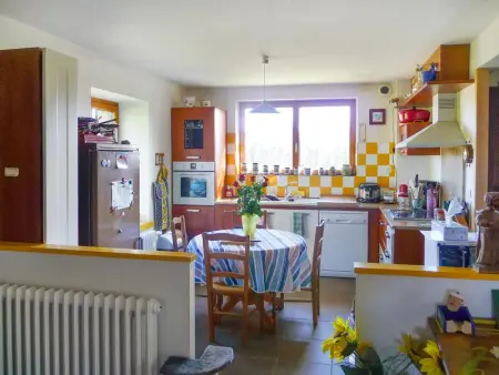 Maison de caractère à Plougrescant avec jardin et parking. - Photo 1