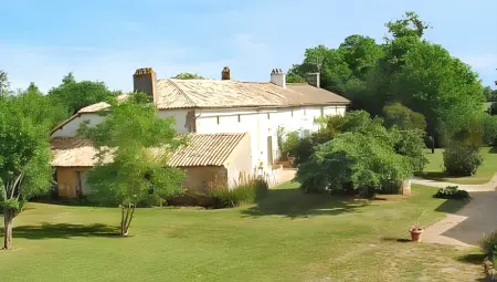 Maison à Saint Vincent la Châtre, Maison de charme avec piscine et jardin à Saint-Vincent-la-Châtre - L1062130