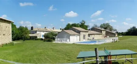 Maison à Saint Vincent la Châtre, Maison charmante à Saint-Vincent-la-Châtre avec piscine partagée - L1062240