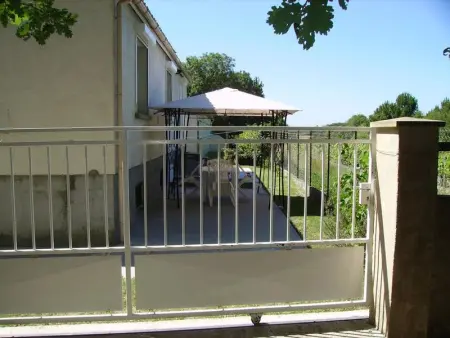 Appartement charmant à Breuillet avec jardin spacieux - Photo 2
