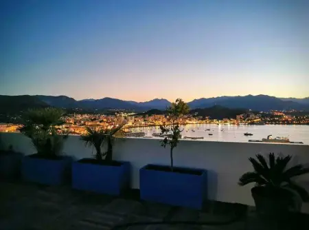 Appartement spacieux avec vue sur la mer à Ajaccio, jacuzzi privé. - Photo 1