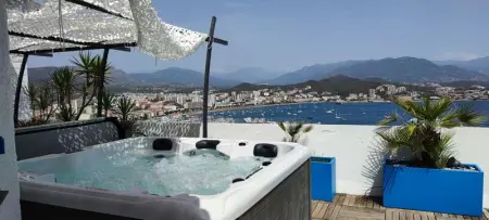 Appartement spacieux avec vue sur la mer à Ajaccio, jacuzzi privé. - Photo 5
