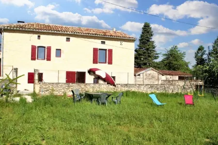 Maison chaleureuse à Lalbenque avec jardin clôturé - Photo 1