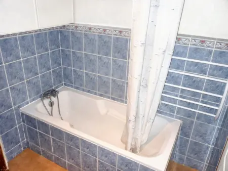 Maison chaleureuse à Lalbenque avec jardin clôturé - Photo 7