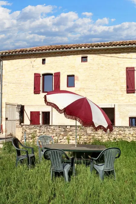 Maison chaleureuse à Lalbenque avec jardin clôturé - Photo 22