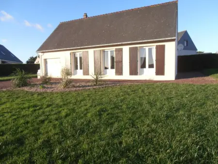 Maison à Portbail, Maison charmante à Portbail avec jardin et vue mer - L1062352