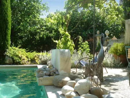 Appartement accueillant avec piscine à Oppède 70 m², vue montagne - Photo 2