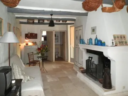 Appartement accueillant avec piscine à Oppède 70 m², vue montagne - Photo 7