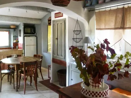 Appartement accueillant avec piscine à Oppède 70 m², vue montagne - Photo 10