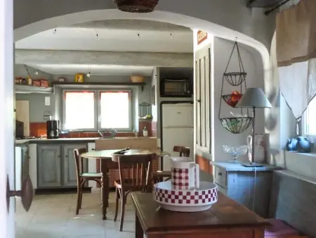 Appartement accueillant avec piscine à Oppède 70 m², vue montagne - Photo 11