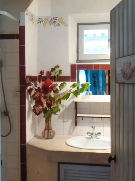 Appartement accueillant avec piscine à Oppède 70 m², vue montagne - Photo 16