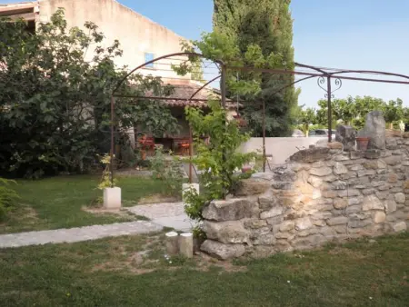 Appartement accueillant avec piscine à Oppède 70 m², vue montagne - Photo 25