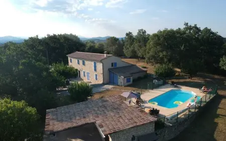 Villa à Méjannes lès Alès, Villa élégante à Méjannes-lès-Alès avec piscine privée - L1062373