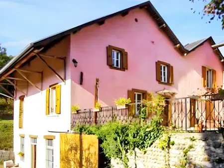 Maison charmante à Chirens avec jardin clôturé - Photo 2