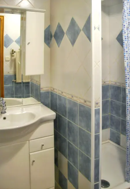 Maison charmante à Chirens avec jardin clôturé - Photo 7