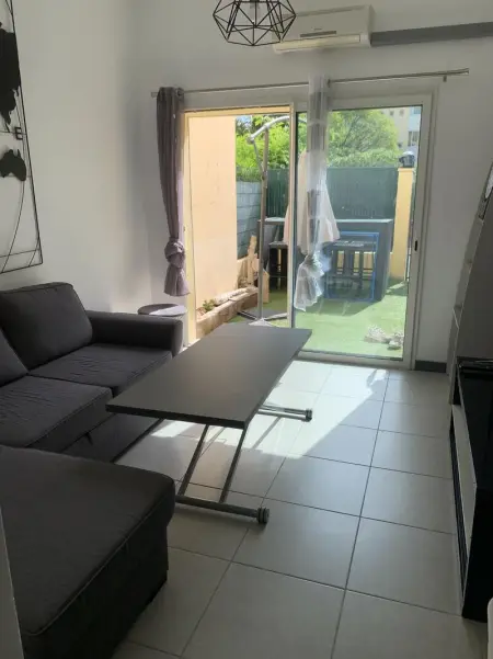 Appartement à Le Pradet, Appartement charmant au Pradet avec terrasse, 33 m², jardin - L1062451