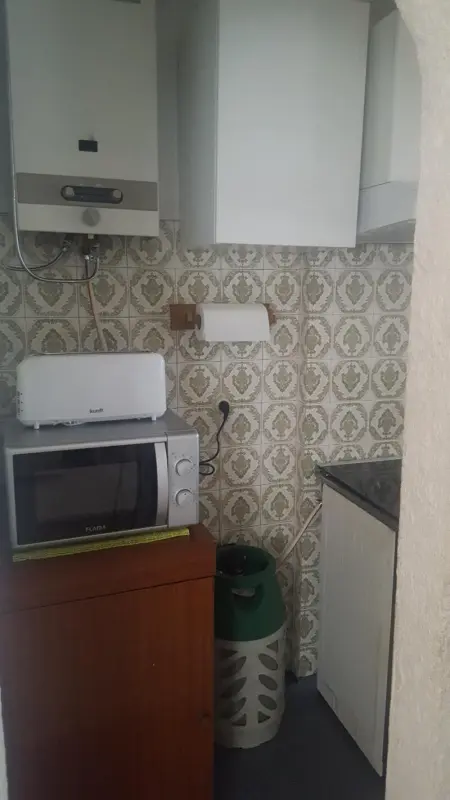 Appartement charmant à Quarteira - 50 m² - Balcon avec vue - Photo 4