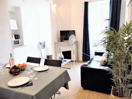 Appartement à Nice, Appartement confortable au cœur de Nice - Vue sur la ville - L1062513