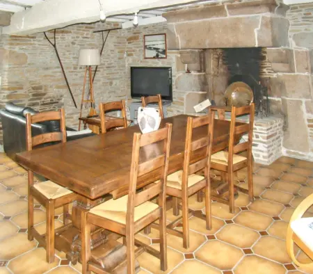 Maison charmante à Sougéal avec superbe jardin - Photo 2