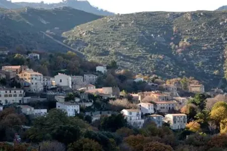 Appartement raffiné à Feliceto - 120 m² avec vue sur montagne - Photo 12