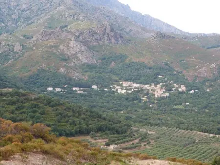 Appartement raffiné à Feliceto - 120 m² avec vue sur montagne - Photo 16