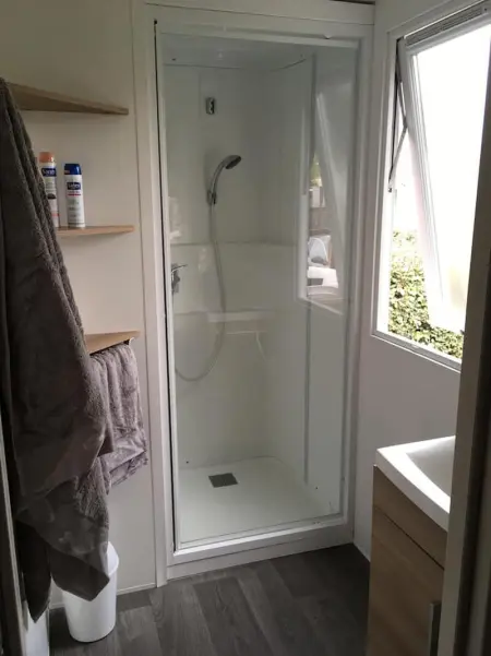 Bungalow cosy à Onzain avec terrasse & piscine partagée - Photo 7