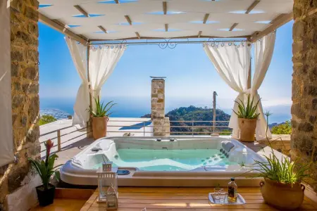 Maison à Anatoli, Maison confortable avec vue sur la mer à Anatoli + jacuzzi - L1062627