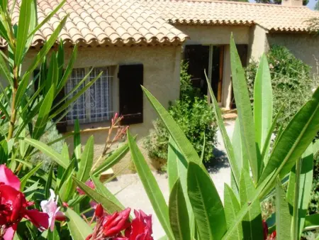 Maison à Sainte Maxime, Maison charmante à Sainte-Maxime avec piscine partagée - L1062641