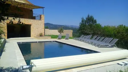 Villa à Prades, Villa spacieuse avec piscine privée et vue montagne à Prades - L1062670