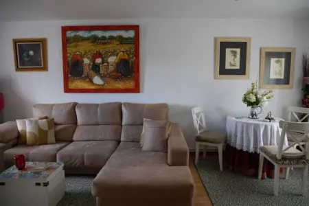 Maison charmante à Teo avec balcon et parking inclus - Photo 2